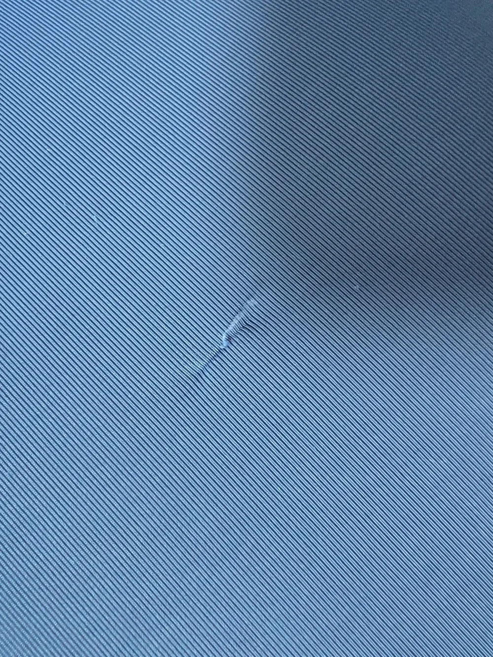 Boutique Reversible Cooling Comforter Navy & Light Blue Full/Queen 90x96 (EUC)